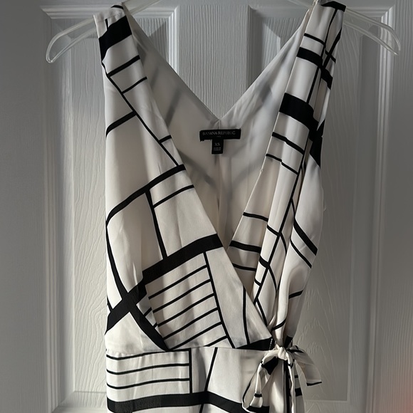 NWOT White and Black Pattern Maxi Dress Sz XS - Picture 5 of 8